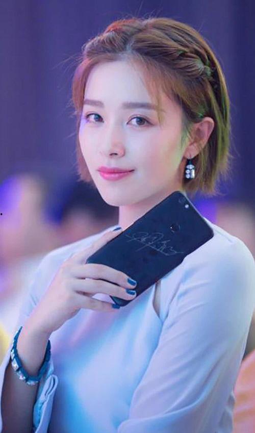 阚清子爆料瘦身视频,揭秘明星高效减肥法